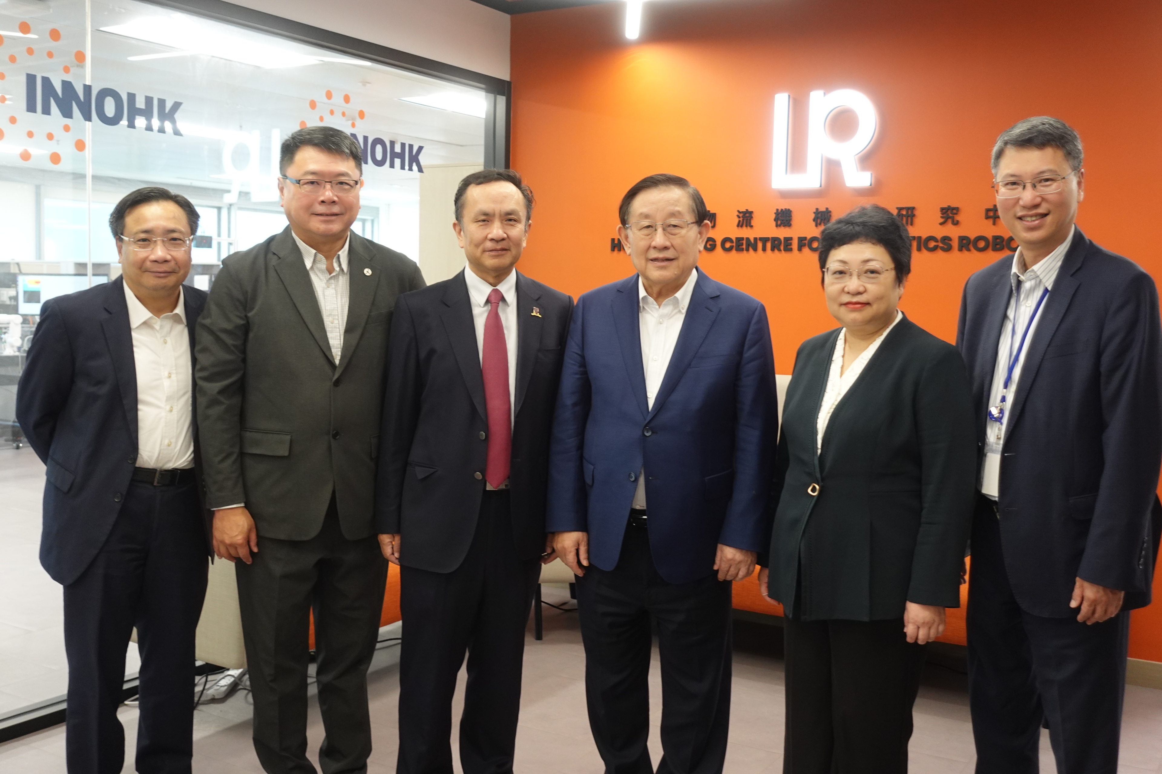 熱烈歡迎中國科協主席萬鋼一行蒞臨HKCLR調研指導